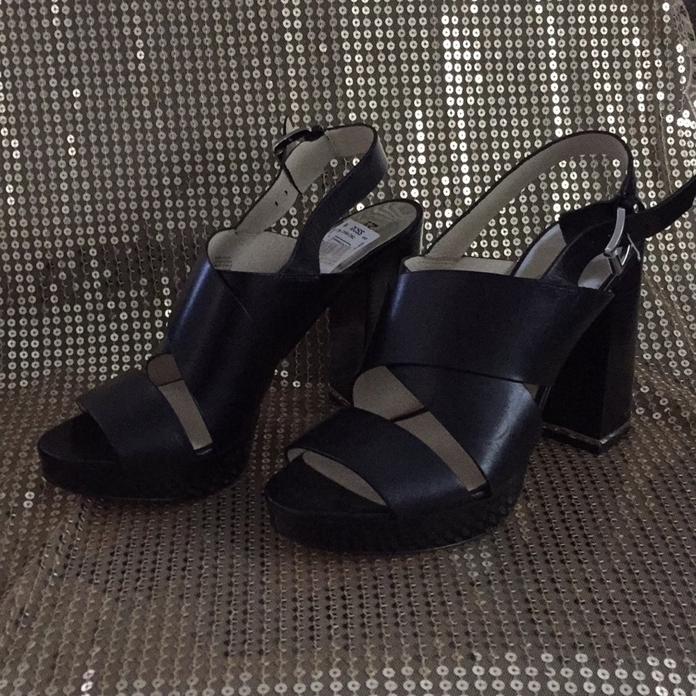 Michael Michael Kors MK Black Platform Heels New